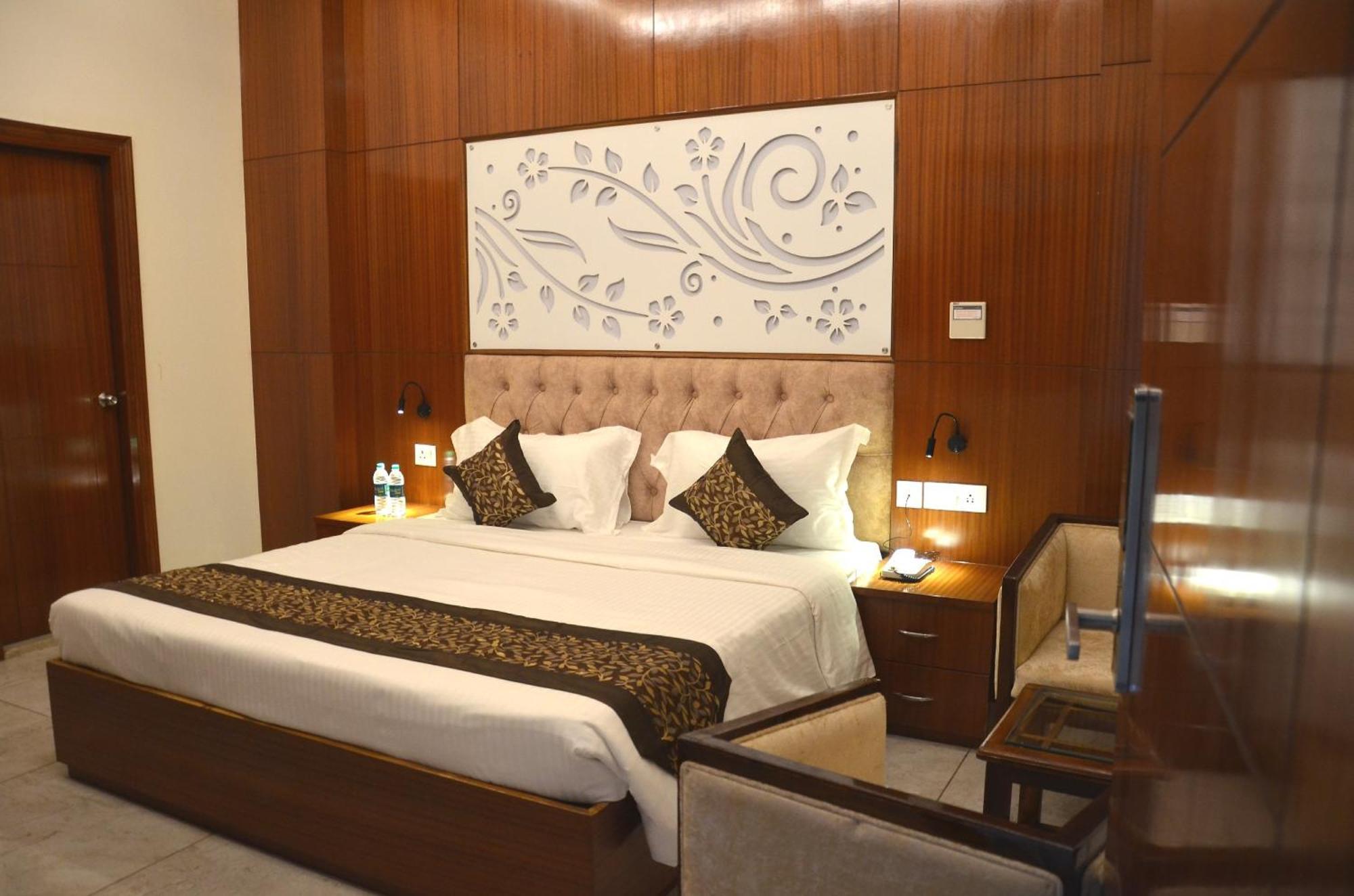 Fabhotel Roselle Inn Лакхнау Екстер'єр фото
